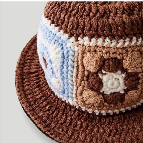 Sunday Best “Theodore” Merino Wool Crochet Bucket Hat – M/L - Picture 4 of 11